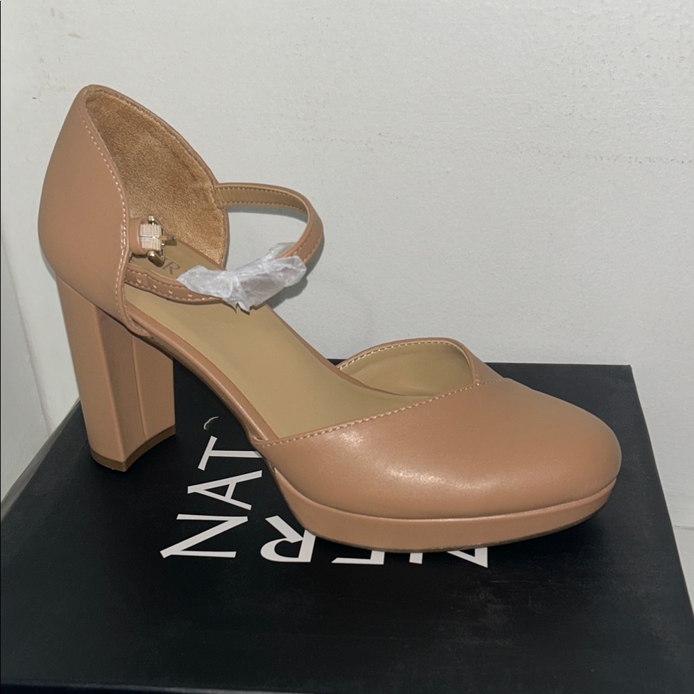 Naturalizer Women's Nude Block Heel Pumps